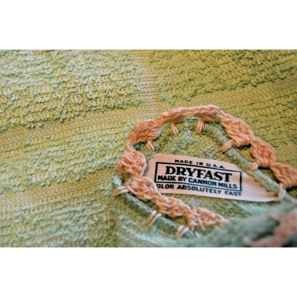 Vintage Cannon Mills Bath Towel Dry Fast Green Green Embroidered Basket